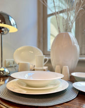 Carica l'immagine nel visualizzatore di Gallery, Set piatti 18 pz Bone china Sambonet by Arthur Krupp