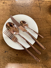 Carica l'immagine nel visualizzatore di Gallery, Posate Sambonet Linear PVD Copper