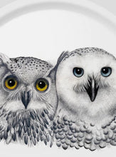 Carica l'immagine nel visualizzatore di Gallery, Charlotte Nicolin Vassoio tondo in legno multistrato Gufi