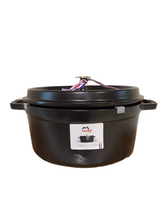 Carica l'immagine nel visualizzatore di Gallery, Staub cocotte tonda cm.26 nera