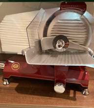 Carica l'immagine nel visualizzatore di Gallery, Affettatrice elettrica Mistro Professionale ad uso domestico GS 250