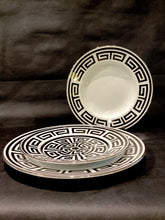 Carica l'immagine nel visualizzatore di Gallery, Richard Ginori 1735 Labirinto nero Set di 1 piatto piano, 1 piatto fondo, 1 piatto dessert