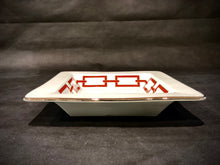 Carica l'immagine nel visualizzatore di Gallery, Richard Ginori Vassoio svuotatasche quadrato 18 Gio Ponti dec. Catene rosso scarlatto