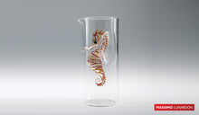 Carica l'immagine nel visualizzatore di Gallery, Caraffa realizzata a mano in vetro borosilicato con all'interno un animale marino.