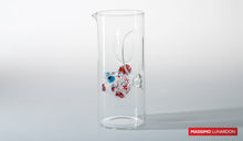 Carica l'immagine nel visualizzatore di Gallery, Caraffa realizzata a mano in vetro borosilicato con all'interno un animale marino.