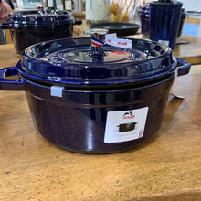Load image into Gallery viewer, Staub Cocotte tonda blu cm.20