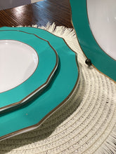 Carica l'immagine nel visualizzatore di Gallery, Servizio Piatti 18 pezzi
