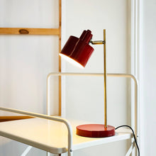 Load image into Gallery viewer, Lampada da tavolo in ottone/rosso scuro oceano
