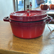 Load image into Gallery viewer, Staub Cocotte tonda 24
