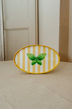 Load image into Gallery viewer, Vassoio ovale in materiale plastico decoro basilico

