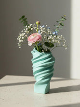 Load image into Gallery viewer, Vaso Rosenthal Squall H. 14 cm.
