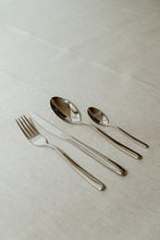 Load image into Gallery viewer, Sambonet Servizio Hannah di posate Filet Torais 24 pz. acciaio inox 18/10
