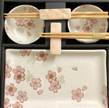 Carica l'immagine nel visualizzatore di Gallery, Sushi set per due persone Fiori Sakura
