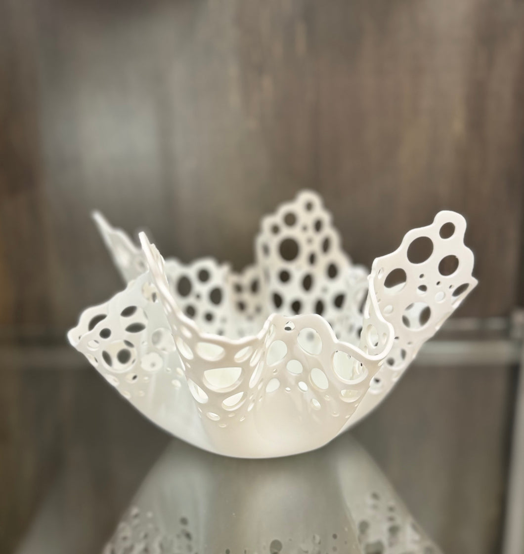 Portafrutta centrotavola bianco in SSM *Corian diametro 27cm.