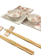 Carica l'immagine nel visualizzatore di Gallery, Sushi set per due persone Fiori Sakura
