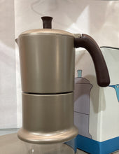 Load image into Gallery viewer, Caffettiera moka in alluminio pressofuso 🇮🇹
