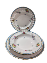 Load image into Gallery viewer, Spode servizio in Fine Bone China Made in England 40 pezzi                                         Promo
