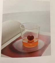 Carica l'immagine nel visualizzatore di Gallery, Bicchiere cuore 💛
