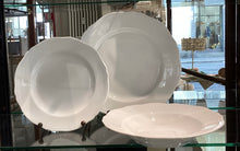 Carica l'immagine nel visualizzatore di Gallery, Richard Ginori  1735 Antico doccia posto tavola
