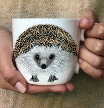 Carica l&#39;immagine nel visualizzatore di Gallery, Charlotte Nicolin tazza mug in bone china Riccio
