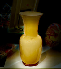 Carica l&#39;immagine nel visualizzatore di Gallery, Venini vaso Opalino h. 36 cm.
