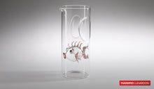 Load image into Gallery viewer, Caraffa realizzata a mano in vetro borosilicato con all&#39;interno un animale marino.
