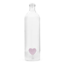 Load image into Gallery viewer, Balvi. Bottiglia in vetro borosilicato litri 1,2 con decoro all&#39;interno.
